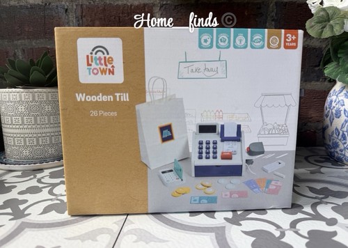 Little town wooden - little,